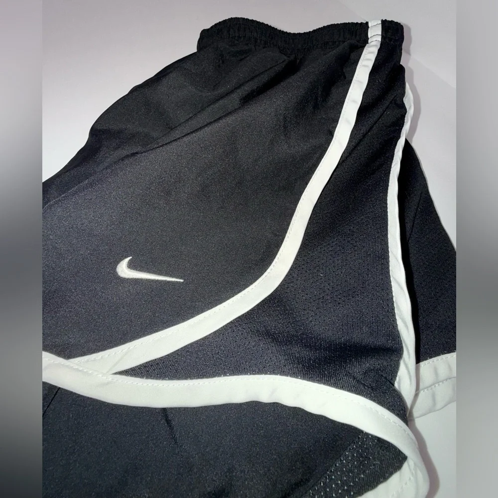 Nike Dri-FIT Tempo Shorts Girls XL Black Running Athletic Lined Activewear